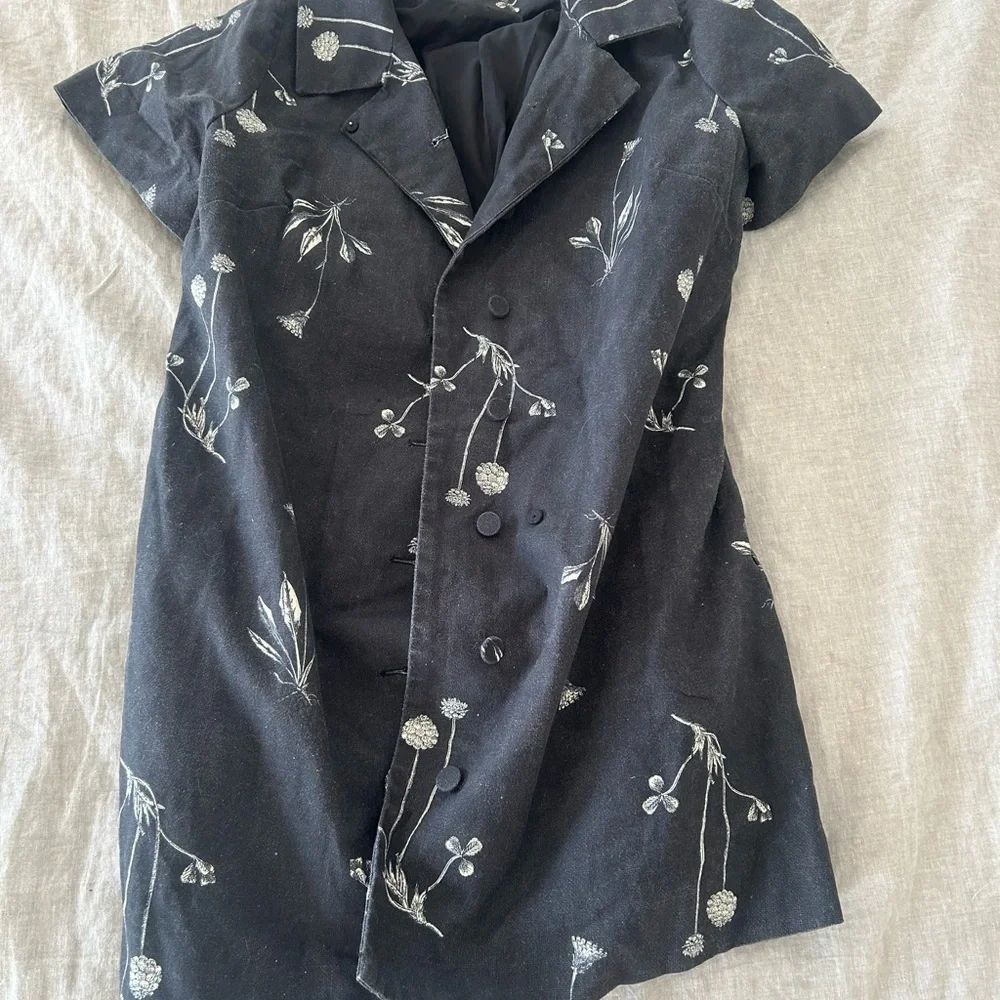 Tuckernuck Black Short-Sleeve A-Line Dress with White Floral Print - Picture 2 of 7